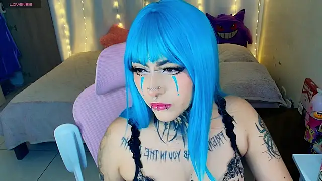 maliciaXpoison online show from May 20, 2026, 2:52 am