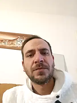 Snapshot of Mikedebo chatting on February 18, 2026, 4:36 pm Mikedebo online show from February 18, 2026, 4:36 pm