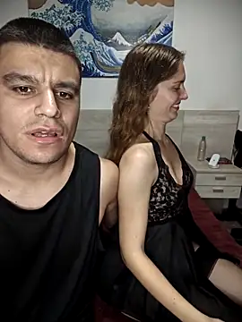 ApoloDafne online show from April 16, 2026, 2:23 am