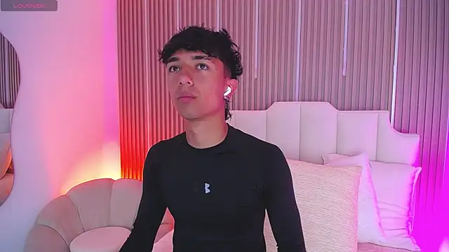 Aiden Rivers  online show from March 26, 2026, 12:47 pm