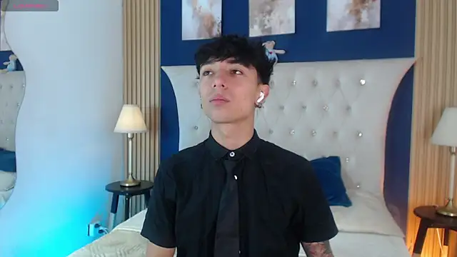 Snapshot of Aiden_Rivers_ chatting on June 18, 2026, 1:16 pm Aiden Rivers online show from June 18, 2026, 1:16 pm