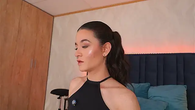 LucyDeLuca online show from March 17, 2026, 4:15 am