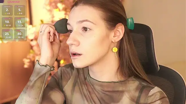 Vanessa  Lui online show from February 22, 2026, 3:57 pm