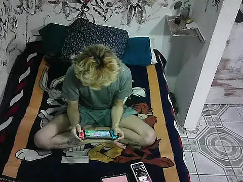 Snapshot of AntonBoyToy chatting on July 26, 2026, 1:01 am AntonBoyToy online show from July 26, 2026, 1:01 am