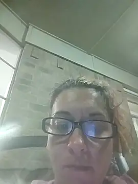 MissBella0969 online show from April 13, 2026, 2:04 am