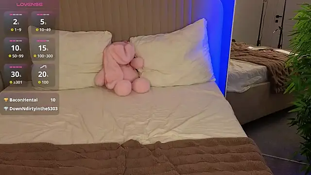 SweetElya online show from April 20, 2026, 6:16 am