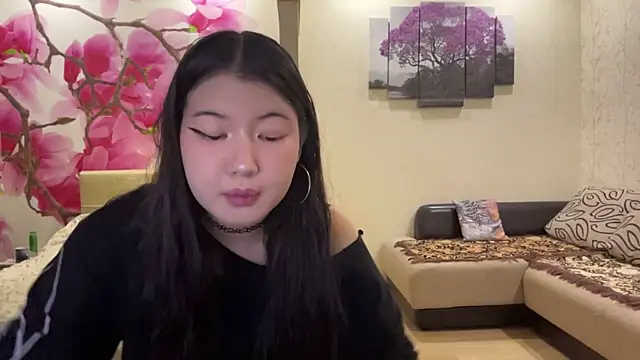 MaeRaads online show from April 20, 2026, 7:15 pm