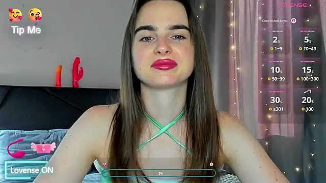 Snapshot of megann_fox2 chatting on July 10, 2026, 3:12 pm megann fox2 online show from July 10, 2026, 3:12 pm