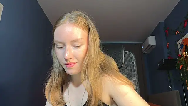 Snapshot of Anna_Kare chatting on June 12, 2026, 10:02 am Anna Kare online show from June 12, 2026, 10:02 am