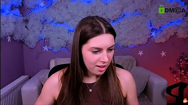 Snapshot of amalialowell chatting on May 3, 2026, 5:05 pm amalialowell online show from May 3, 2026, 5:05 pm