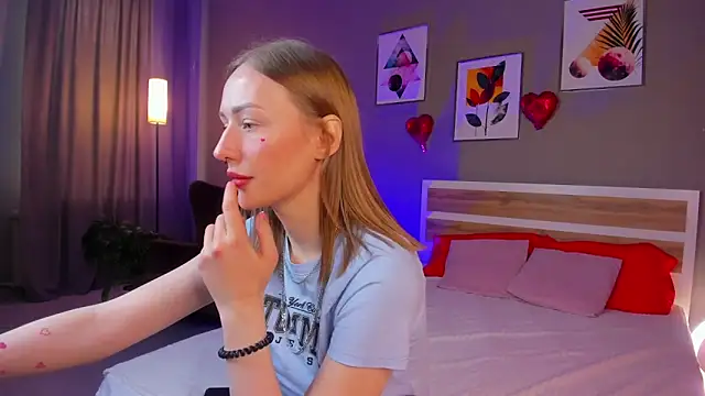 A Alise online show from February 24, 2026, 11:11 am