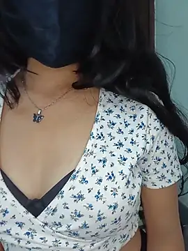 Cutie babes01 online show from June 10, 2026, 2:40 pm