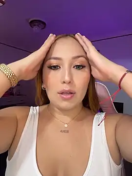 Kiarhatrixie1 online show from March 26, 2026, 5:33 pm