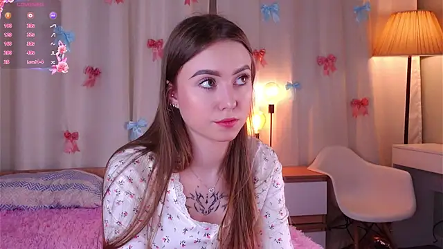 LorileeRuetz online show from April 18, 2026, 2:52 pm