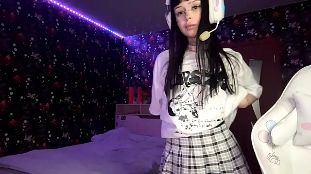 Snapshot of Luna_Sohotti chatting on February 16, 2026, 4:05 pm Luna Sohotti online show from February 16, 2026, 4:05 pm