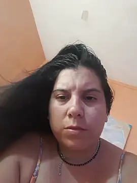 Snapshot of Lucia_queen chatting on April 1, 2026, 6:27 pm Lucia queen online show from April 1, 2026, 6:27 pm