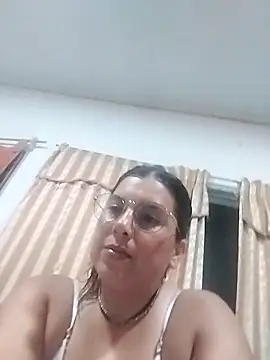 Lucia queen online show from March 17, 2026, 4:15 am