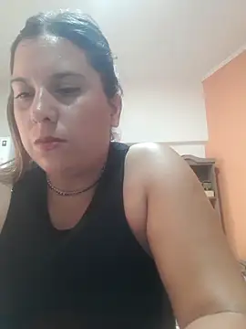 Snapshot of Lucia_queen chatting on March 20, 2026, 5:47 pm Lucia queen online show from March 20, 2026, 5:47 pm