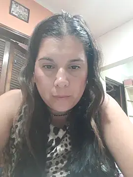 Snapshot of Lucia_queen chatting on April 4, 2026, 11:44 pm Lucia queen online show from April 4, 2026, 11:44 pm