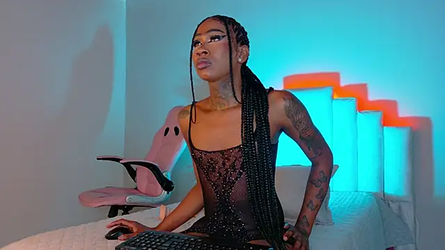 Snapshot of Sheinny_brown1 chatting on February 23, 2026, 10:10 pm Sheinny brown1 online show from February 23, 2026, 10:10 pm