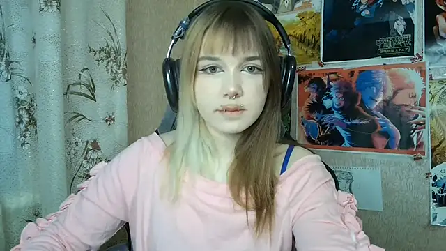 MilaTyan online show from June 4, 2026, 4:11 pm