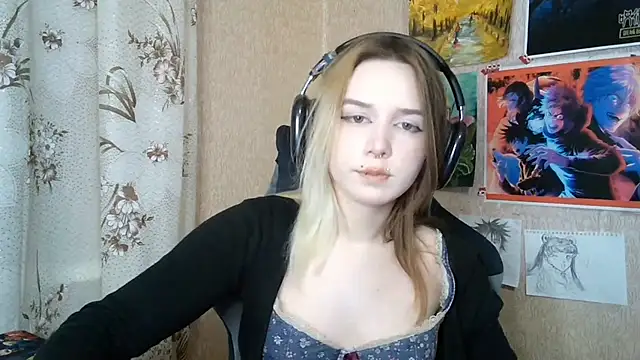 MilaTyan online show from April 30, 2026, 8:57 pm