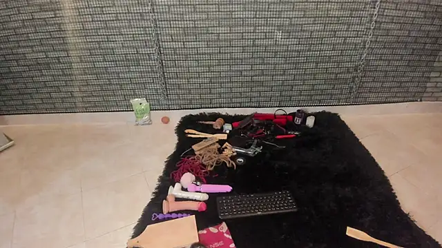 hillary bigbutt online show from April 19, 2026, 11:55 am