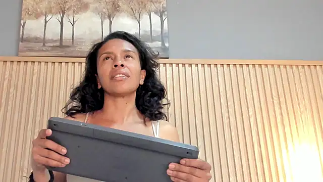 samantha duart3 online show from April 4, 2026, 12:45 pm