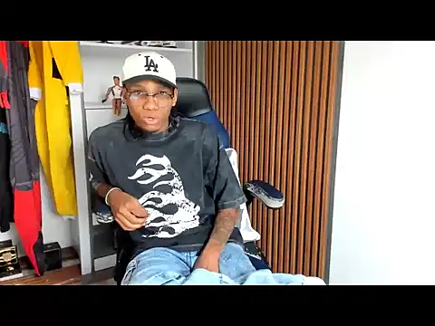 yandi hot online show from February 27, 2026, 2:28 pm