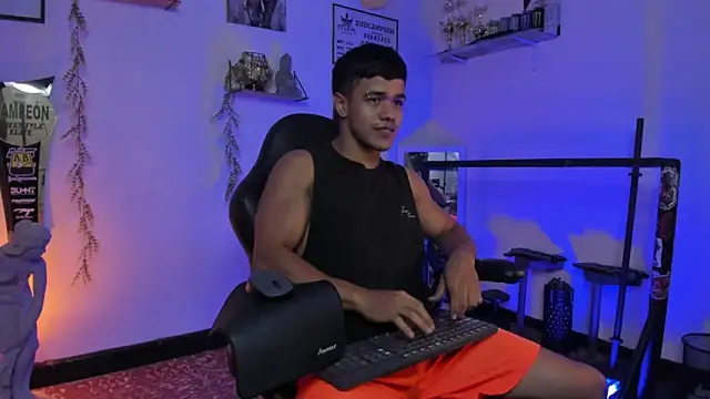 Rob zaens33 online show from February 22, 2026, 10:44 pm