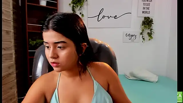 mila quin online show from July 24, 2026, 7:54 pm
