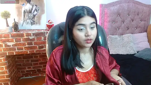 mila quin online show from April 4, 2026, 7:53 pm