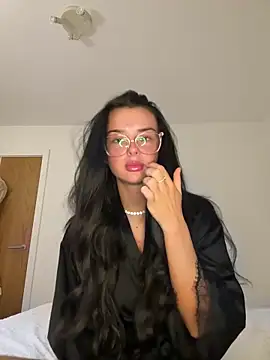 Snapshot of Amberbanxx chatting on February 17, 2026, 7:11 pm Amberbanxx online show from February 17, 2026, 7:11 pm