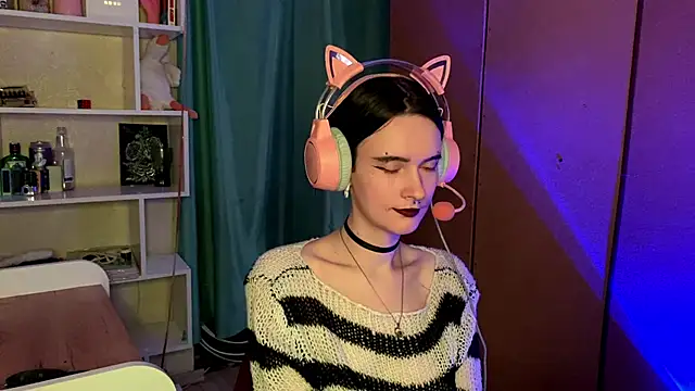 MabelDefina online show from March 12, 2026, 11:03 am