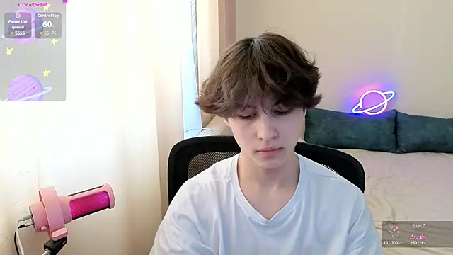  LukaHayes  online show from April 10, 2026, 2:02 pm