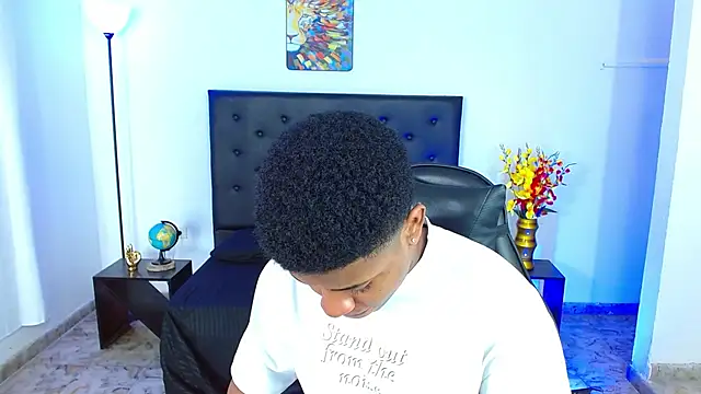 liiam3 online show from April 18, 2026, 8:53 pm