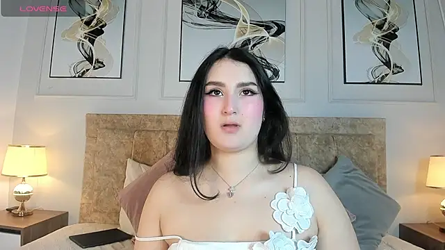 zoe moon   online show from May 12, 2026, 11:27 am