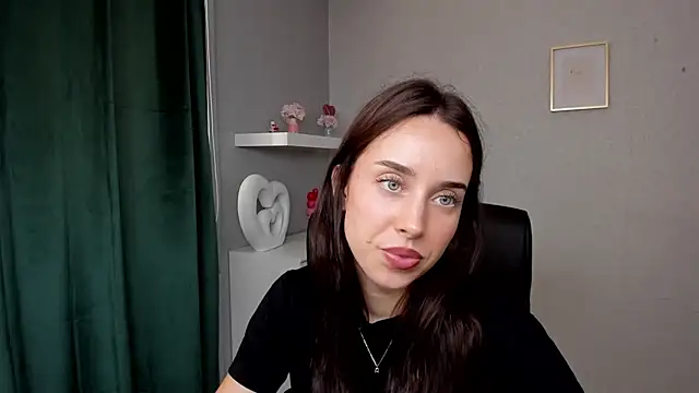 AdeleSolo online show from June 8, 2026, 10:27 am