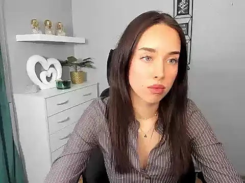 AdeleSolo online show from February 18, 2026, 6:55 am