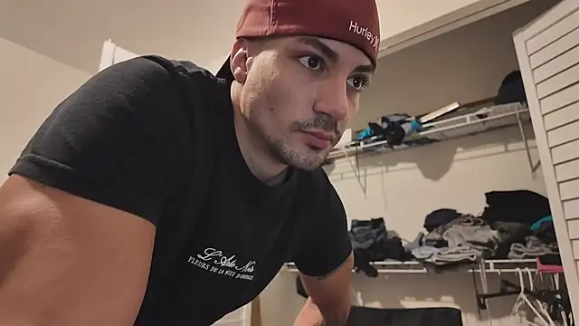 Alejandrosolerxxx online show from February 17, 2026, 3:53 pm