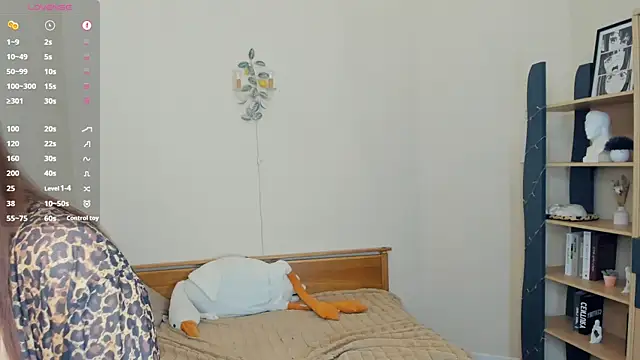 Snapshot of LeilaErcolani chatting on August 2, 2026, 8:39 pm LeilaErcolani online show from August 2, 2026, 8:39 pm