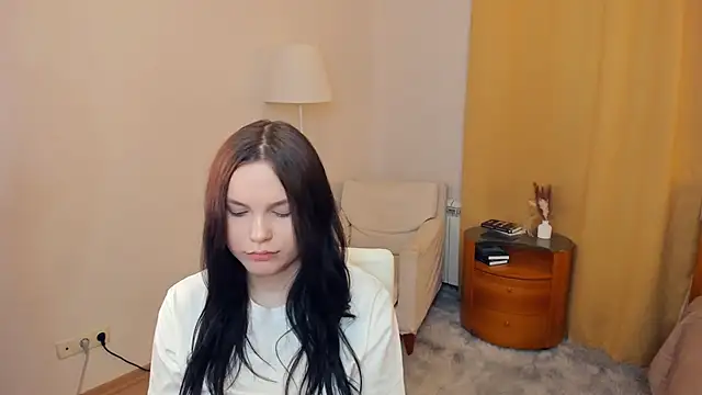 LeilaErcolani online show from February 28, 2026, 6:51 pm