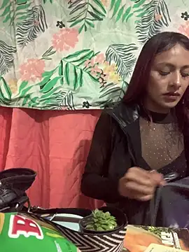 Snapshot of Emily-Fire chatting on March 3, 2026, 9:44 pm Emily-Fire online show from March 3, 2026, 9:44 pm