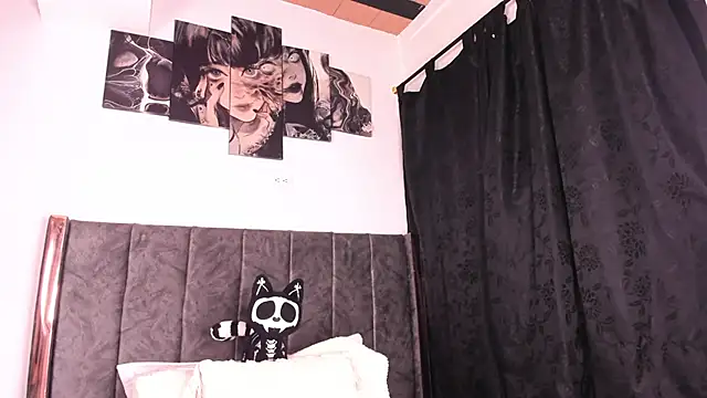 Snapshot of Helldy_666 chatting on May 17, 2026, 7:52 am Helldy 666 online show from May 17, 2026, 7:52 am