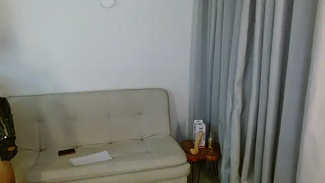 axellblue online show from February 22, 2026, 1:52 am