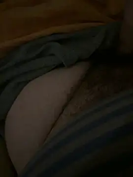 Snapshot of D4n13l47 chatting on April 19, 2026, 1:28 am D4n13l47 online show from April 19, 2026, 1:28 am