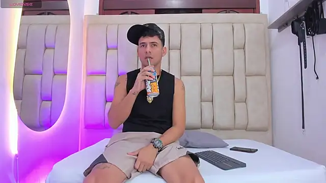 STEVEN OS online show from May 17, 2026, 2:33 am