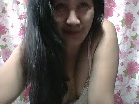 Snapshot of Sh1nbae22 chatting on February 25, 2026, 1:50 am Sh1nbae22 online show from February 25, 2026, 1:50 am