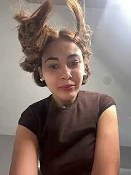 Snapshot of Tatar_Vesna chatting on February 28, 2026, 9:31 am Tatar Vesna online show from February 28, 2026, 9:31 am