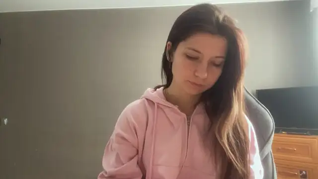 LunnaBliss online show from February 26, 2026, 8:14 am